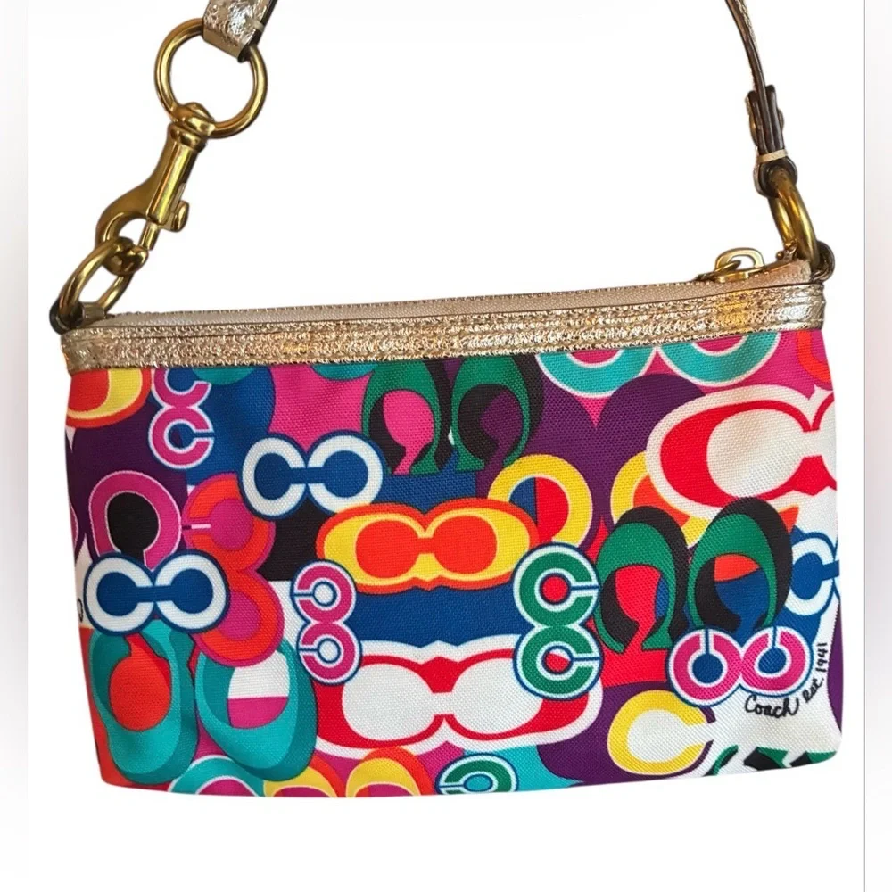 COACH Poppy Wristlet